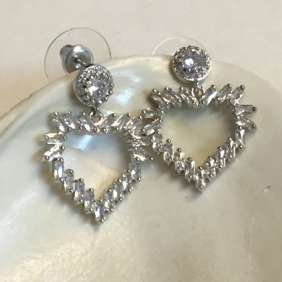 Silver & Diamond Simulated Heart Earring - Picture 4 of 6